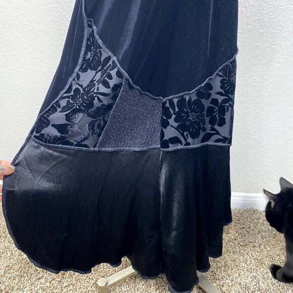 Vtg 90's Stunning Whimsigoth Patchwork Velvet Floral Wtichy Goth Vamp Maxi Skirt - Picture 7 of 15